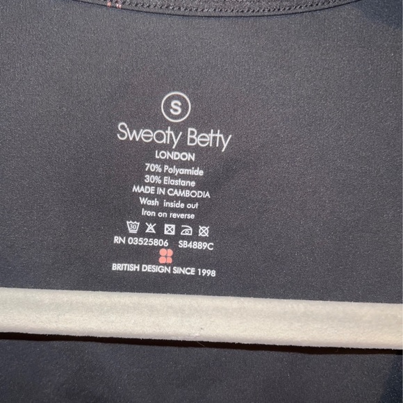 SWEATY BETTY Kenza Foil Crop Workout Tank Size Small - Picture 3 of 4